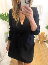 Carregar imagem no visualizador da galeria, Vestido traçado preto Morgan
