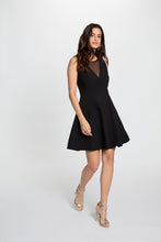 Carregar imagem no visualizador da galeria, Vestido preto costas coração MORGAN
