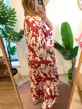 Carregar imagem no visualizador da galeria, Kimono acetinado padrão vaca rosa
