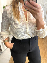 Carregar imagem no visualizador da galeria, Camisa pérola bordada

