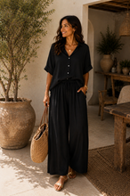 Carregar imagem no visualizador da galeria, Calças pantalonas acetinadas preto
