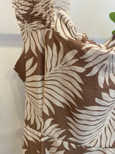 Carregar imagem no visualizador da galeria, Vestido alças franzida padrão folhas
