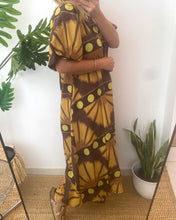 Carregar imagem no visualizador da galeria, Vestido estampa africana manga balão amarelo e castanho
