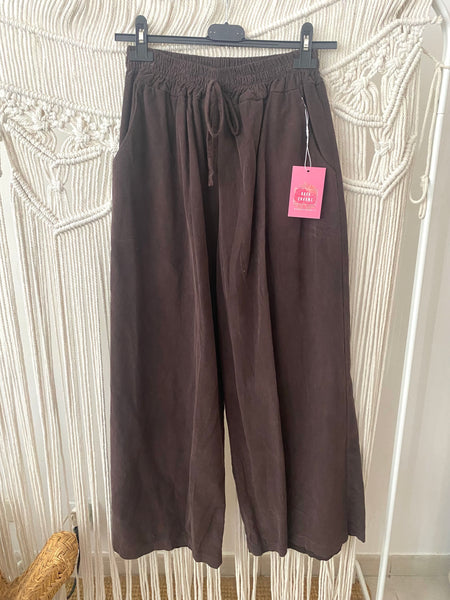 Calças pantalonas bombazina castanho