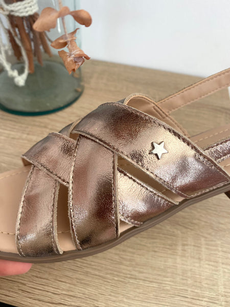 Sandália Sílvia cobre Cubanas