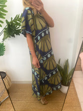 Carregar imagem no visualizador da galeria, Vestido estampa africana manga balão azul e verde
