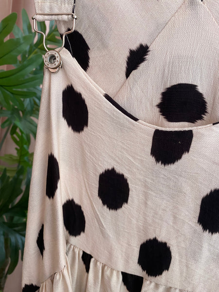 Vestido jardineira bolas branco/preto