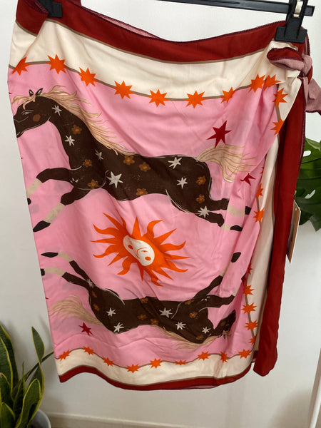 Saia midi páreo cavalos rosa