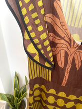 Carregar imagem no visualizador da galeria, Vestido vintage com folho palmeiras castanho
