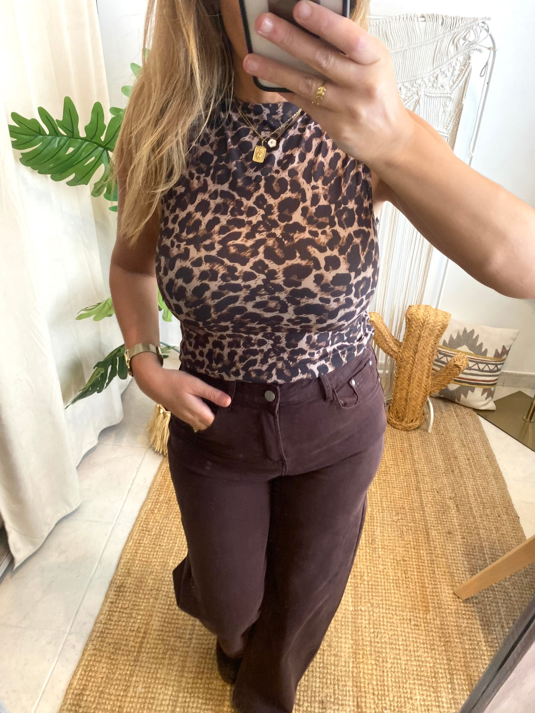 Top meia gola leopardo Vila
