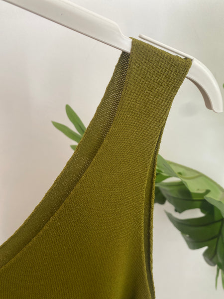 Top de malha verde azeitona