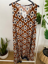 Carregar imagem no visualizador da galeria, Vestido viscose azulejo telha
