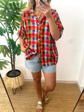 Carregar imagem no visualizador da galeria, Camisa oversize padrão quadrados multicor
