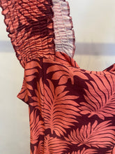 Carregar imagem no visualizador da galeria, Vestido alças franzida padrão folhas
