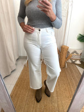 Carregar imagem no visualizador da galeria, Calça straight sarja cru
