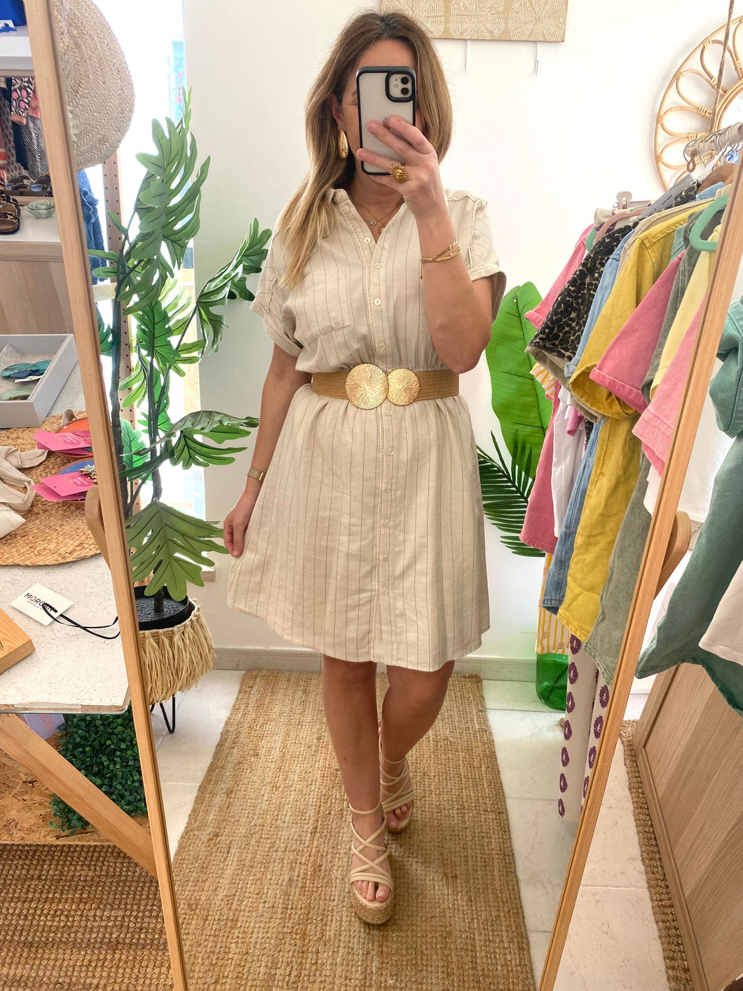 Vestido beje riscas finas Naf Naf