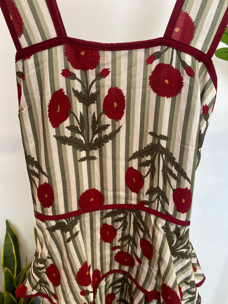 Vestido Sevilha riscas e flores verde