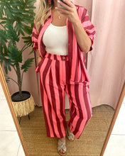 Carregar imagem no visualizador da galeria, Blusa oversize riscas Bordeaux/Rosa
