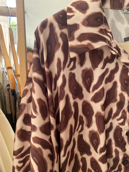 Camisa túnica oversize padrão leopardo Smf