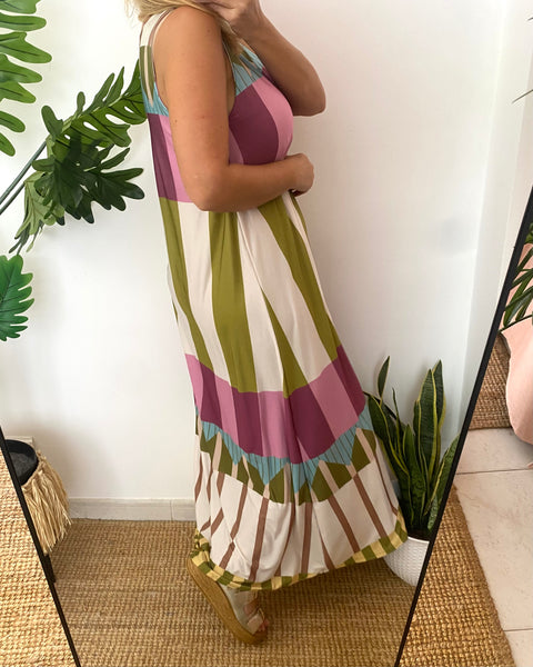 Vestido malha fria riscas e triângulos verde e rosa