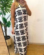 Carregar imagem no visualizador da galeria, Vestido comprido malha fria estampa túlipas
