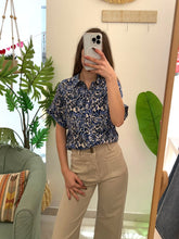 Carregar imagem no visualizador da galeria, Camisa estampada azul Naf Naf
