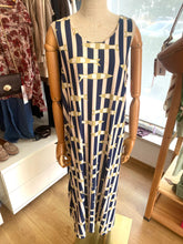 Carregar imagem no visualizador da galeria, Vestido comprido malha fria sardinhas azul marinho
