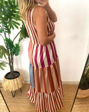 Carregar imagem no visualizador da galeria, Vestido telha riscas camadas
