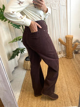 Carregar imagem no visualizador da galeria, Calças sarja barrel castanho
