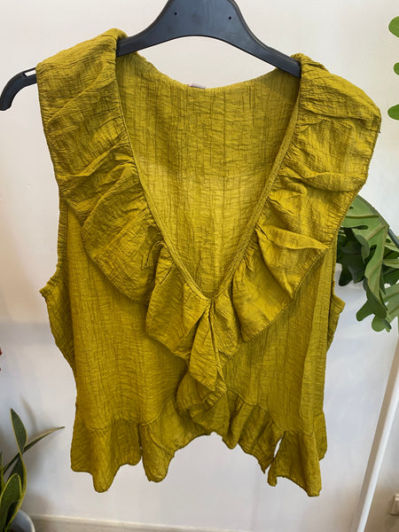 Blusa alças com folhos azeitona