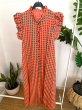 Carregar imagem no visualizador da galeria, Vestido vichy folho manga laranja e beje
