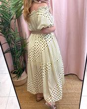 Carregar imagem no visualizador da galeria, Vestido comprido bolinhas amarelo
