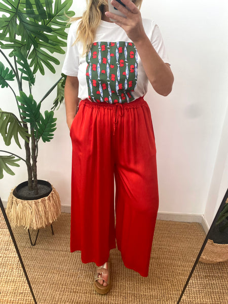 T-shirt branca sardinhas com tomate verde