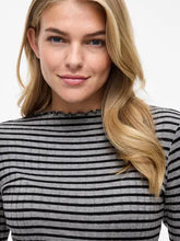 Carregar imagem no visualizador da galeria, Camisola riscas Vila
