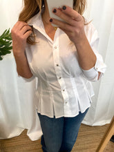 Carregar imagem no visualizador da galeria, Camisa Morgan branco com pregas
