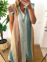 Carregar imagem no visualizador da galeria, Vestido camisa riscas estreitas
