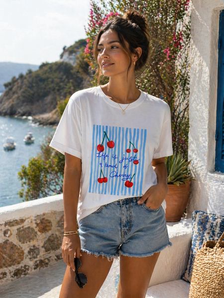 T-shirt cerejas azul