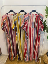 Carregar imagem no visualizador da galeria, Vestido riscas manga balão
