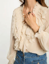 Carregar imagem no visualizador da galeria, Blusa folhos creme MORGAN
