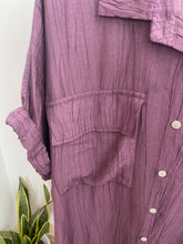 Carregar imagem no visualizador da galeria, Vestido camisa liso estampado com bolso alfazema
