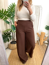 Carregar imagem no visualizador da galeria, Calças largas castanho
