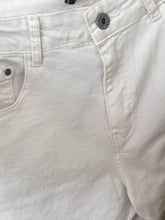 Carregar imagem no visualizador da galeria, Calça straight sarja branco
