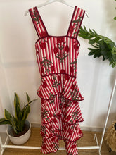 Carregar imagem no visualizador da galeria, Vestido Sevilha riscas e flores rosa
