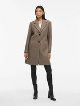 Carregar imagem no visualizador da galeria, Casaco Viclaudia beje
