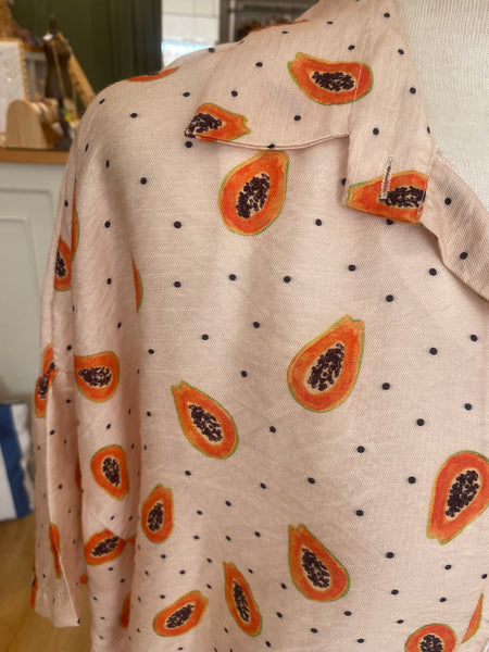 Camisa oversize padrão papaias pequeno