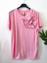 Carregar imagem no visualizador da galeria, T-shirt laços rosa
