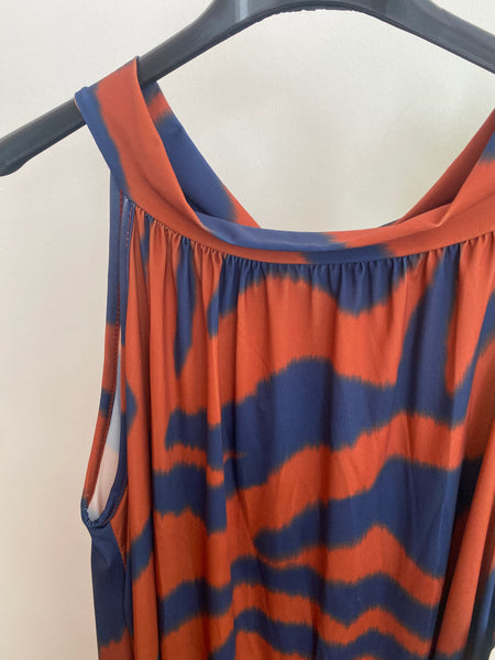 Vestido midi malha fria halter azul e tijolo