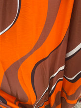 Carregar imagem no visualizador da galeria, Vestido estampa ondas laranja
