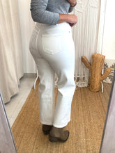 Carregar imagem no visualizador da galeria, Calça straight sarja cru
