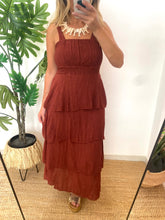 Carregar imagem no visualizador da galeria, Vestido liso folhos largos telha
